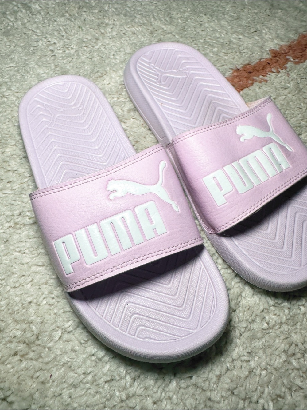 Puma Women's Slide Sandals in Pale Pink with White Logo 6.5 - Picture 4 of 9